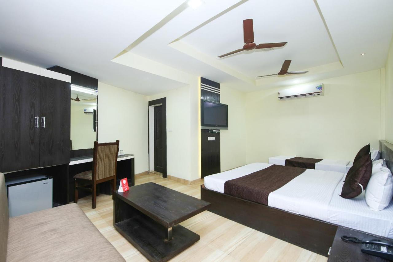 Oyo 2155 Hotel Wardhman Jabalpur Bagian luar foto