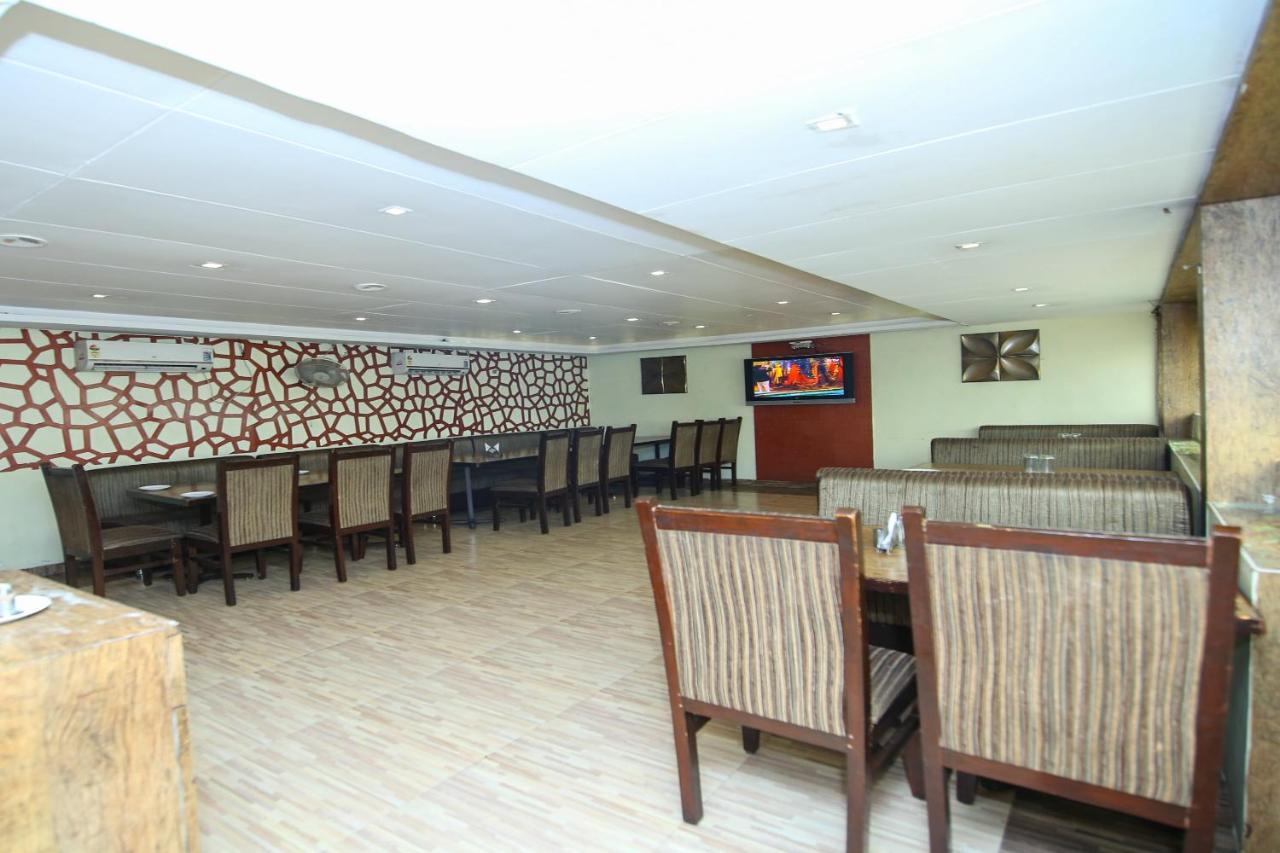 Oyo 2155 Hotel Wardhman Jabalpur Bagian luar foto