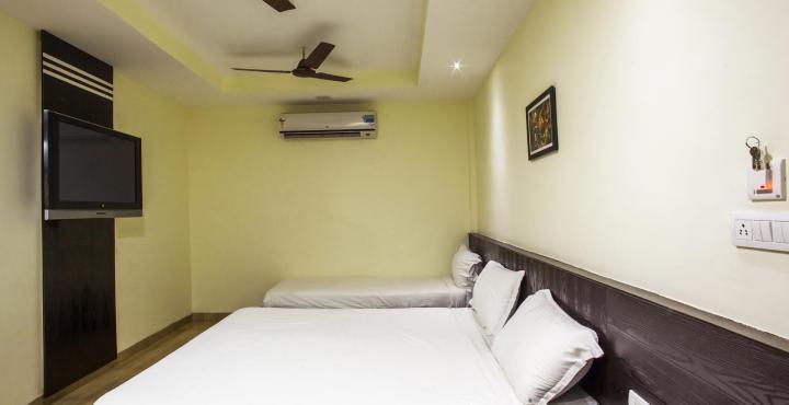 Oyo 2155 Hotel Wardhman Jabalpur Bagian luar foto