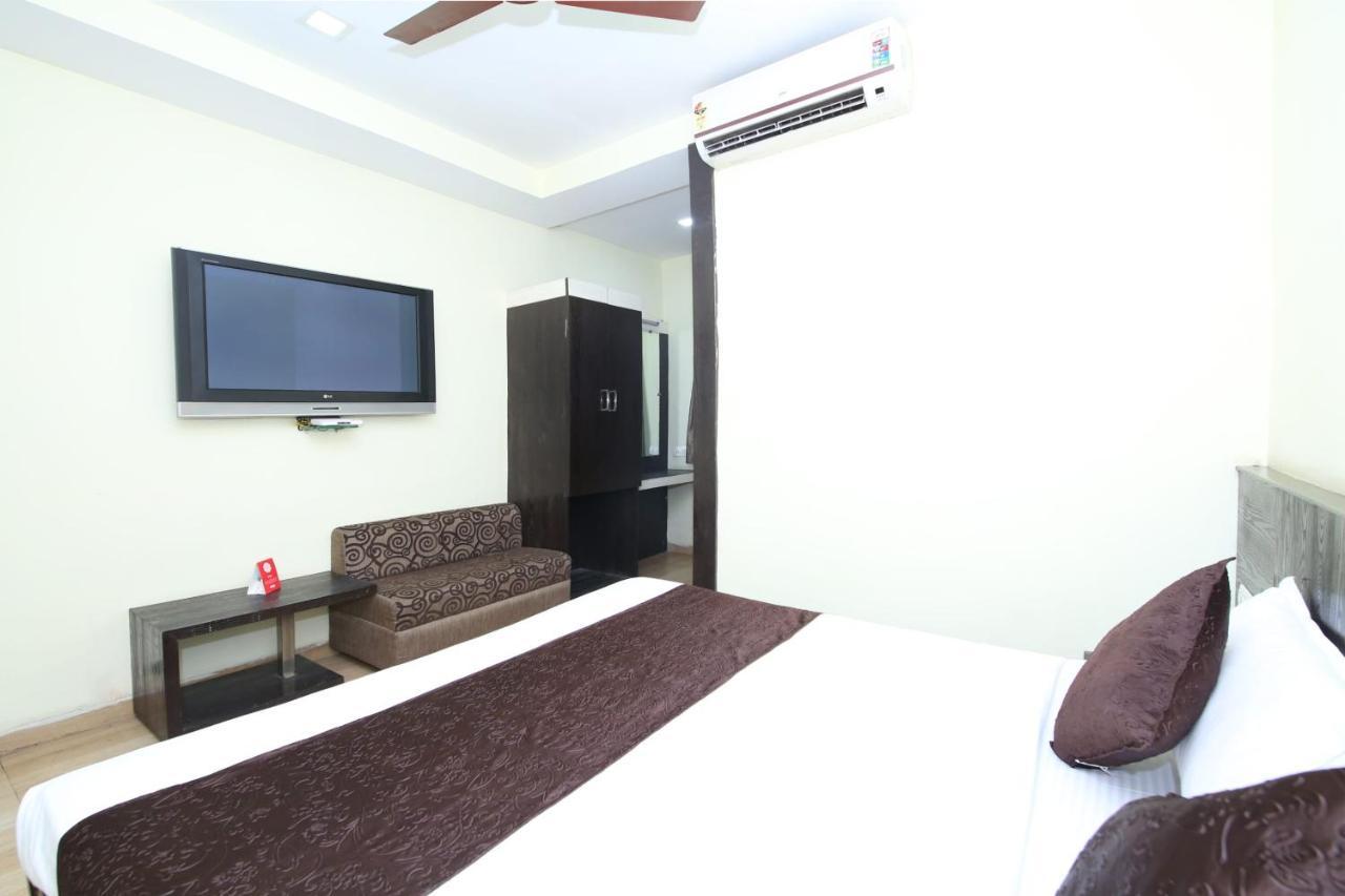 Oyo 2155 Hotel Wardhman Jabalpur Bagian luar foto