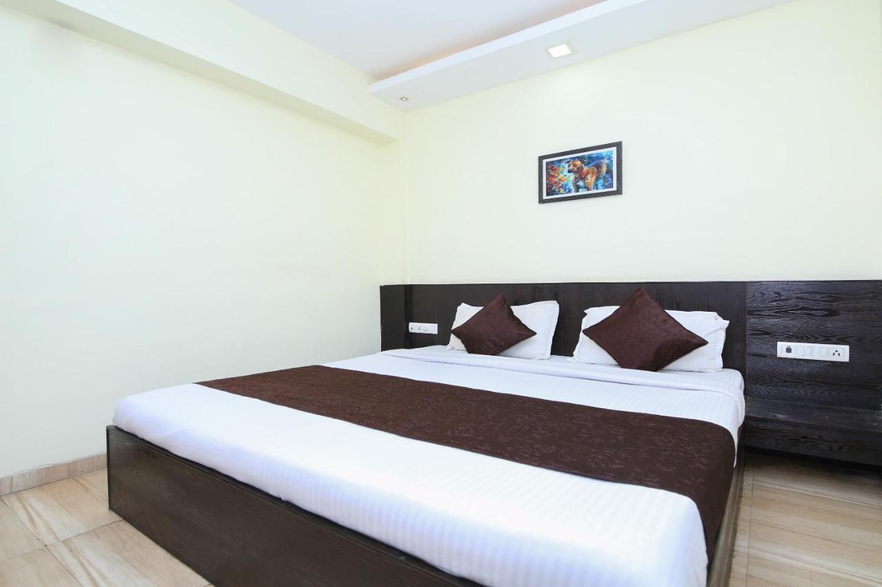 Oyo 2155 Hotel Wardhman Jabalpur Bagian luar foto